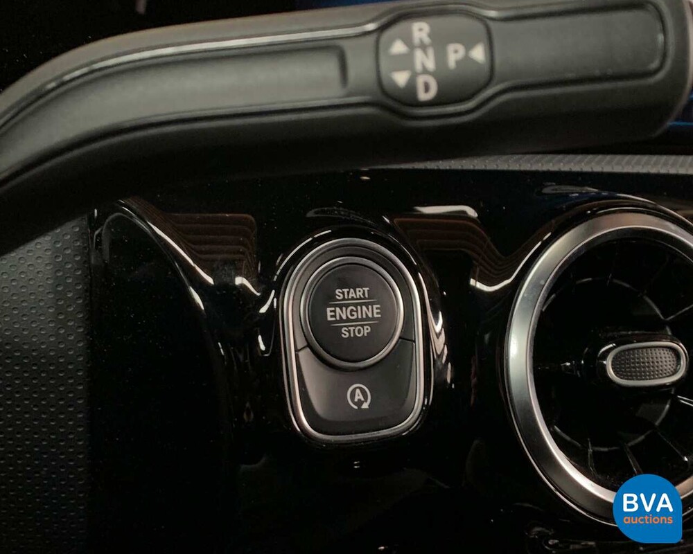 Mercedes-Benz A200 AMG 2019 163pk A-Klasse NW-Model -Garantie-