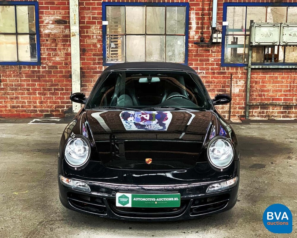 Porsche 911 Carrera Cabriolet 325pk 2005, 53-LDX-7