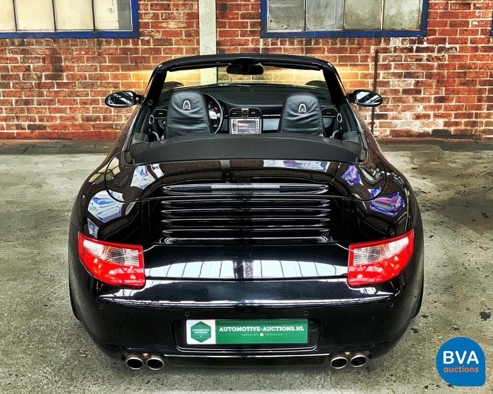 Porsche 911 Carrera Cabriolet 325pk 2005, 53-LDX-7