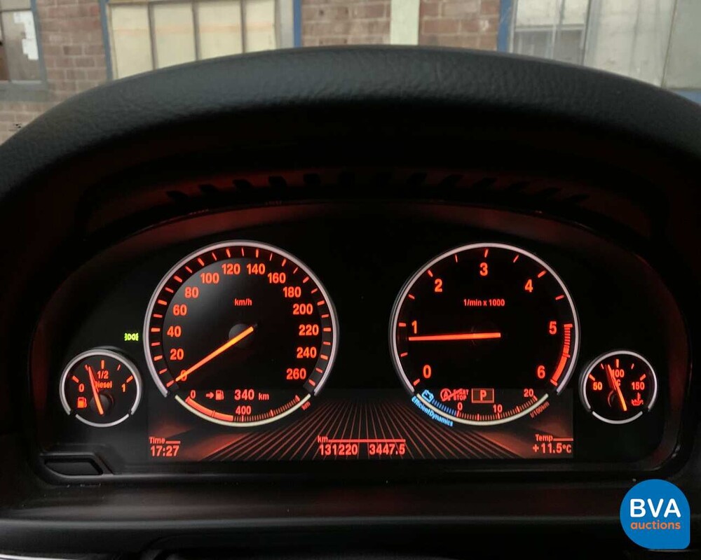 BMW 5-Serie 520d Touring 184pk 2014, 8-XGN-05