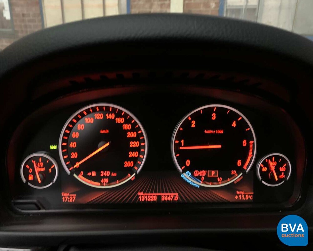 BMW 5-Serie 520d Touring 184pk 2014, 8-XGN-05