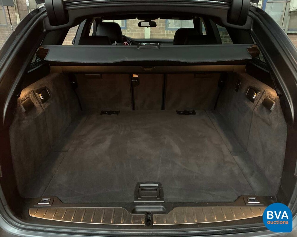 BMW 5-Serie 520d Touring 184pk 2014, 8-XGN-05