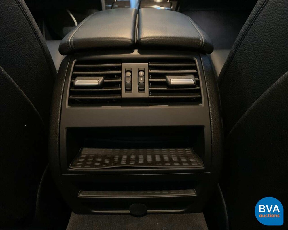 BMW 5-Serie 520d Touring 184pk 2014, 8-XGN-05