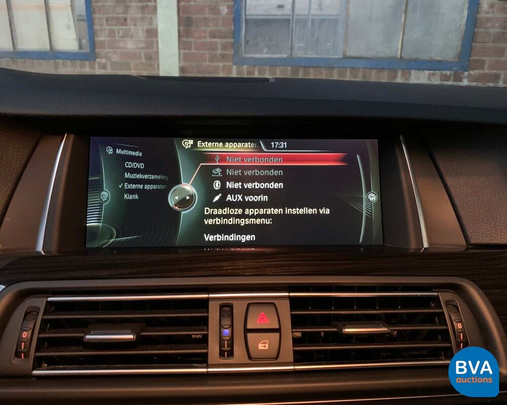 BMW 5-Serie 520d Touring 184pk 2014, 8-XGN-05