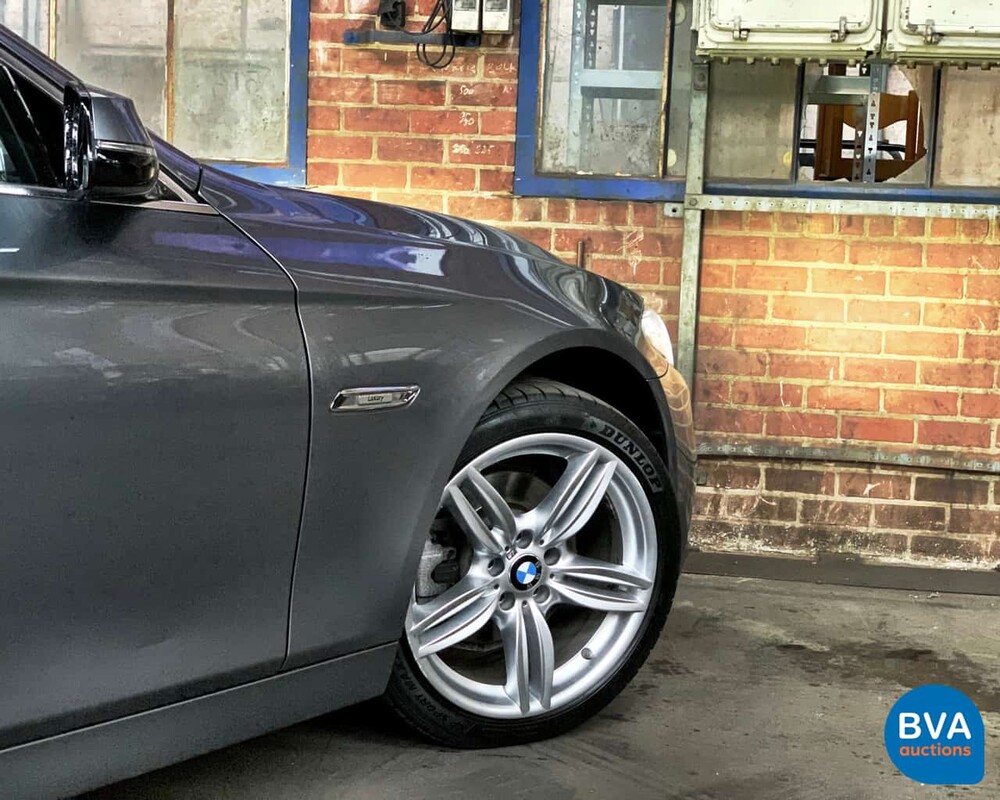 BMW 5-Serie 520d Touring 184pk 2014, 8-XGN-05
