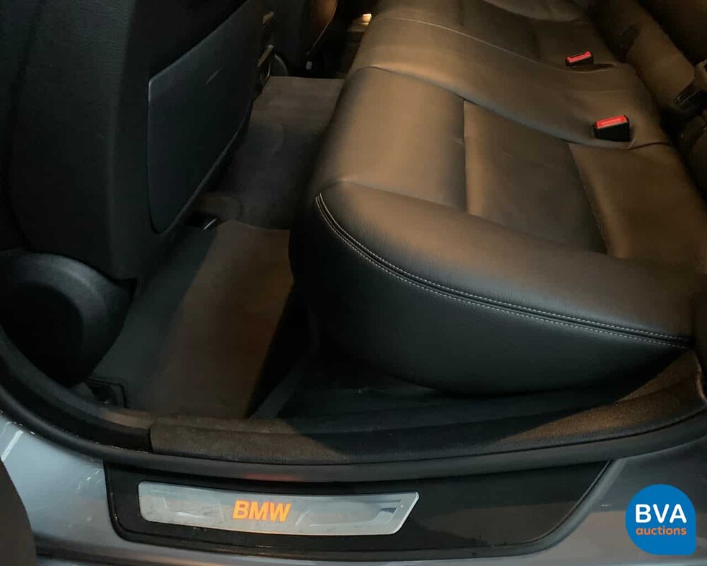 BMW 5-Serie 520d Touring 184pk 2014, 8-XGN-05