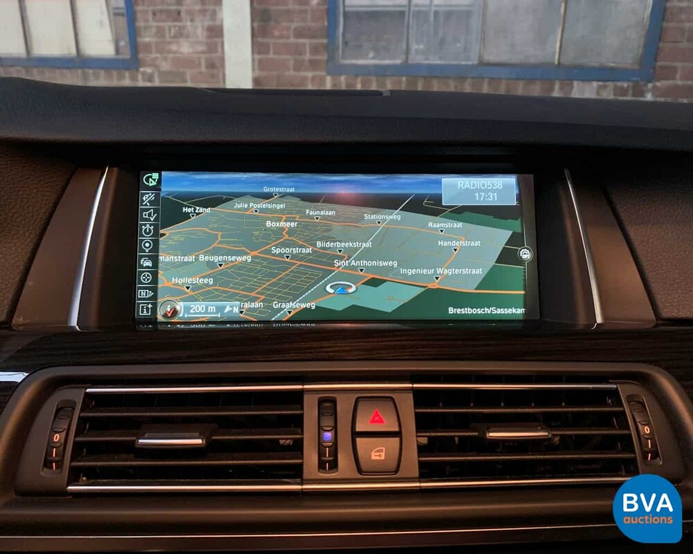 BMW 5-Serie 520d Touring 184pk 2014, 8-XGN-05