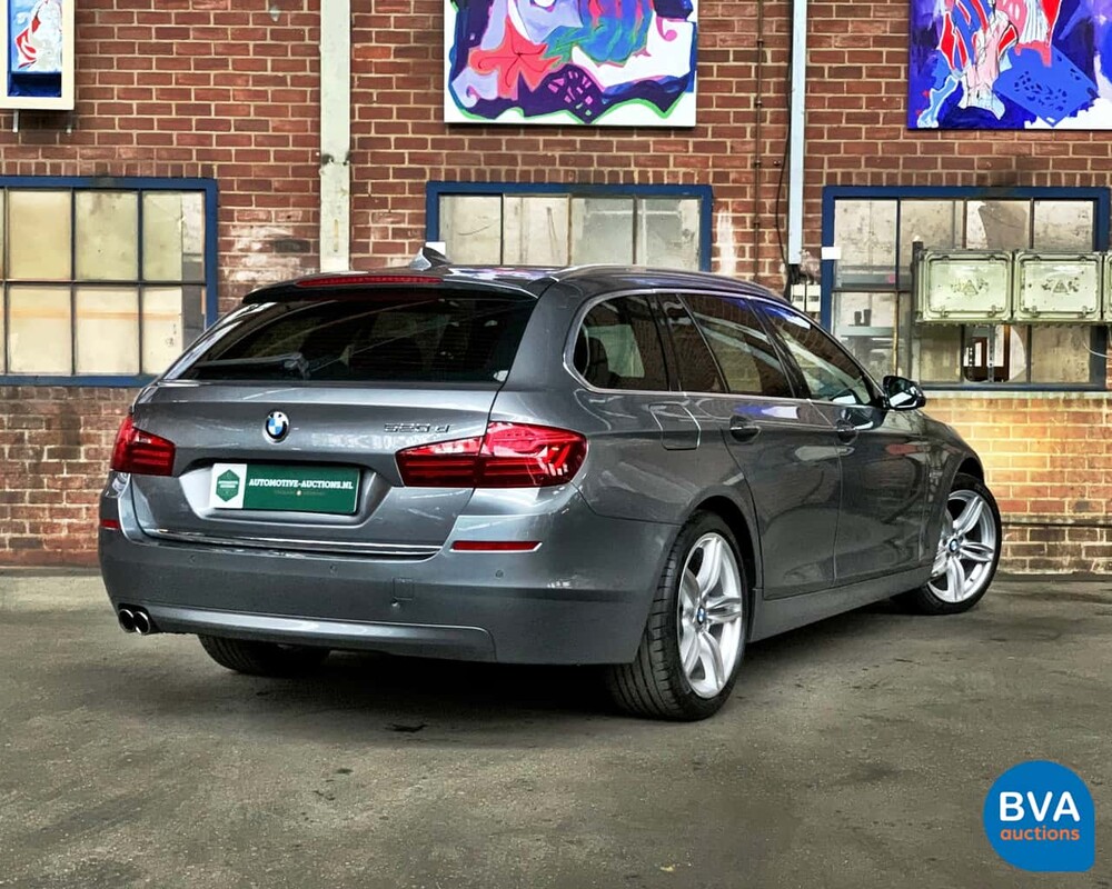 BMW 5-Serie 520d Touring 184pk 2014, 8-XGN-05