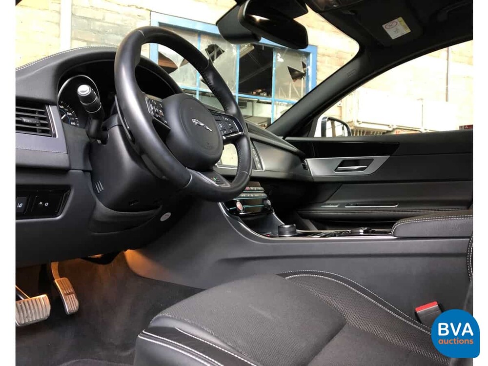 Jaguar XF 30d R-Sport 300PK 2018 EURO6