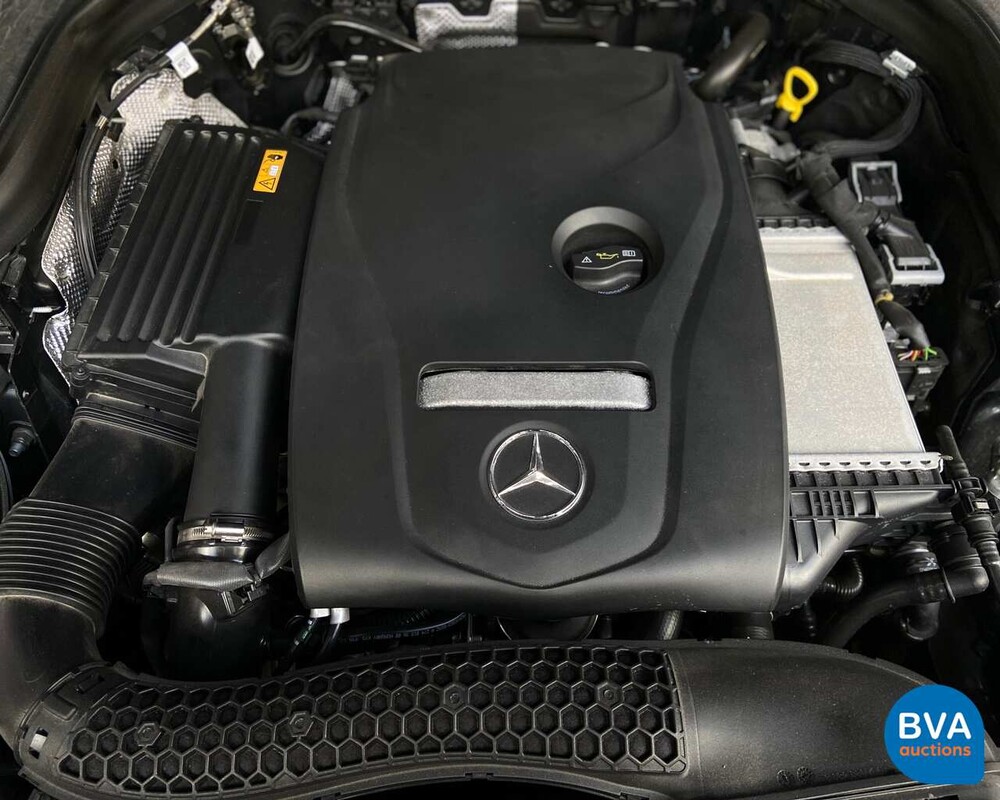 Mercedes-Benz GLC300 AMG 4Matic 258 PS 2018.