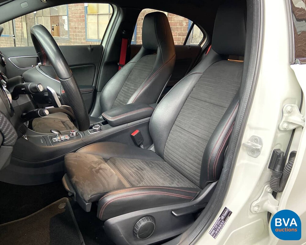 Mercedes-Benz A45 AMG 4Matic 380pk 2016, XX-209-X