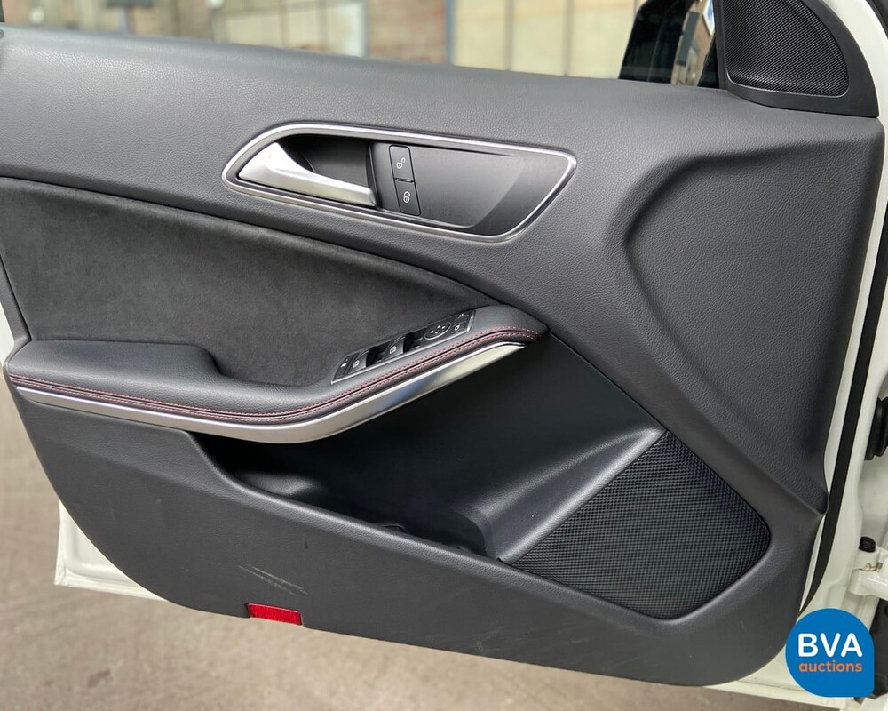 Mercedes-Benz A45 AMG 4Matic 380pk 2016, XX-209-X