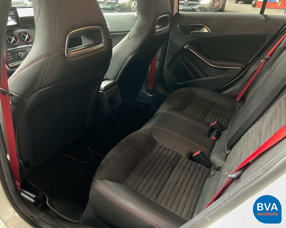 Mercedes-Benz A45 AMG 4Matic 380pk 2016, XX-209-X