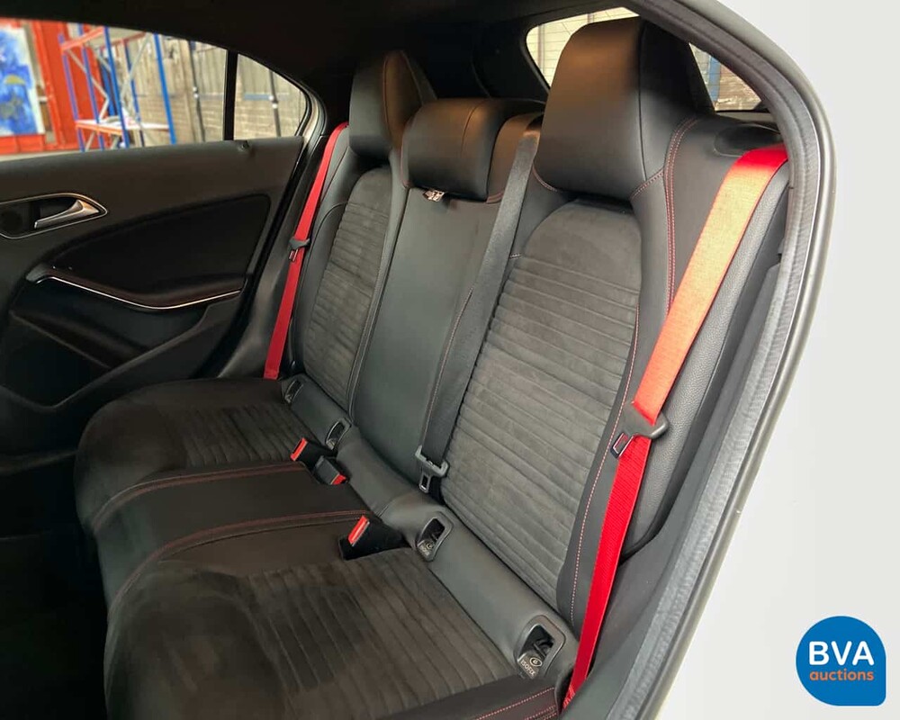 Mercedes-Benz A45 AMG 4Matic 380pk 2016, XX-209-X