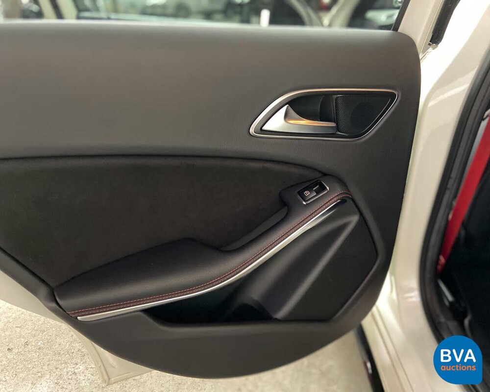 Mercedes-Benz A45 AMG 4Matic 380pk 2016, XX-209-X