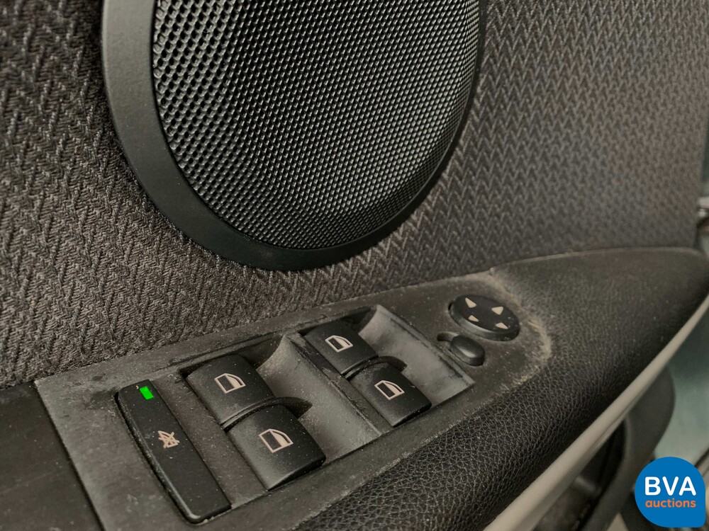 BMW 325d Touring 197pk -Facelift- 2009, 3-XLF-49