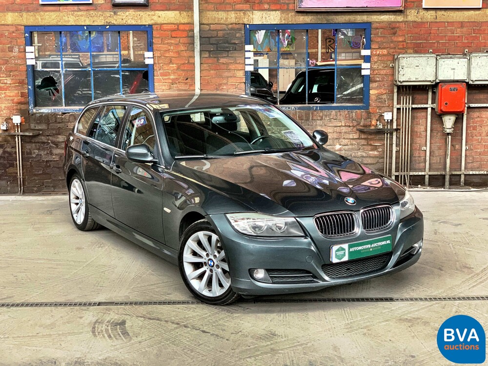 BMW 325d Touring 197pk -Facelift- 2009, 3-XLF-49