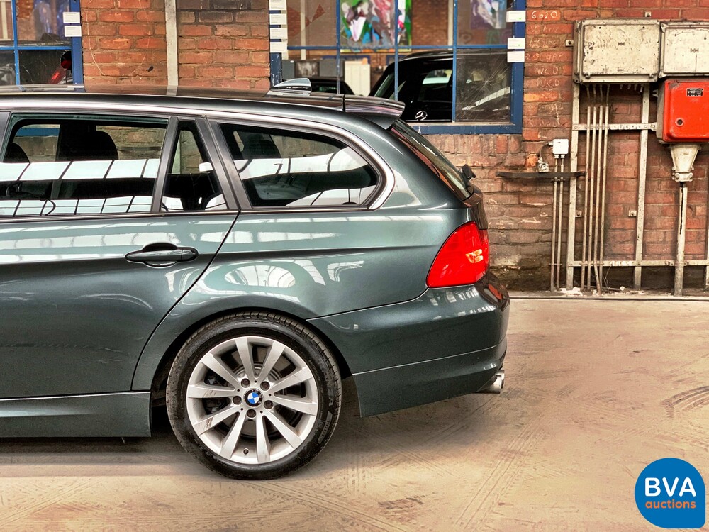 BMW 325d Touring 197pk -Facelift- 2009, 3-XLF-49