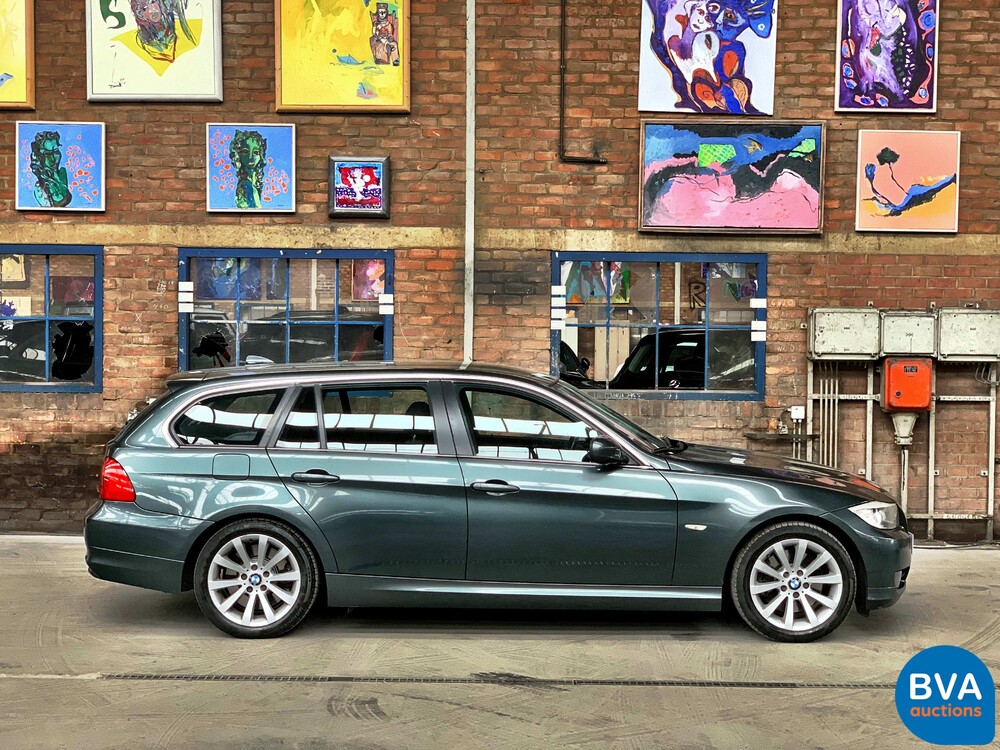 BMW 325d Touring 197pk -Facelift- 2009, 3-XLF-49