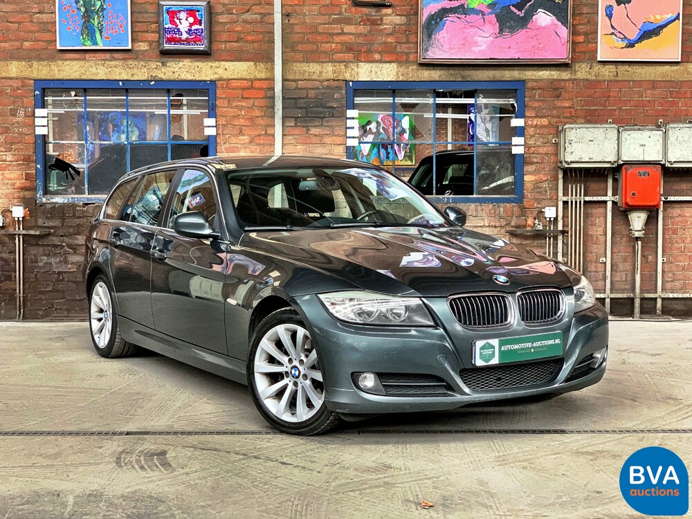 BMW 325d Touring 197pk -Facelift- 2009, 3-XLF-49