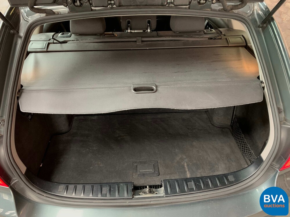 BMW 325d Touring 197pk -Facelift- 2009, 3-XLF-49