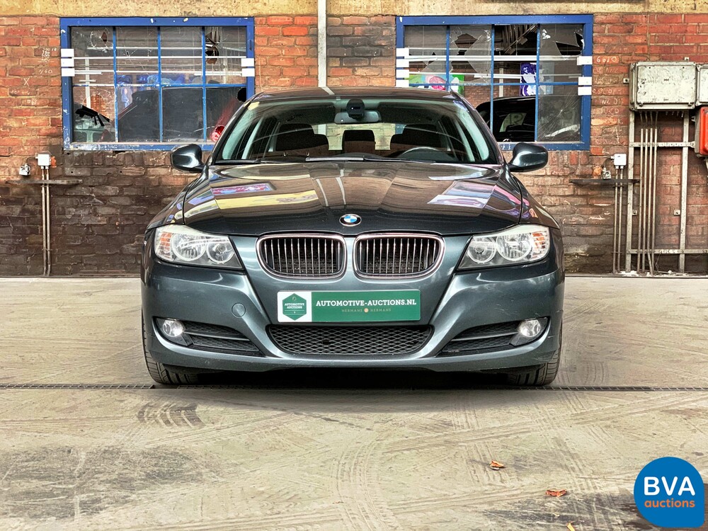 BMW 325d Touring 197pk -Facelift- 2009, 3-XLF-49