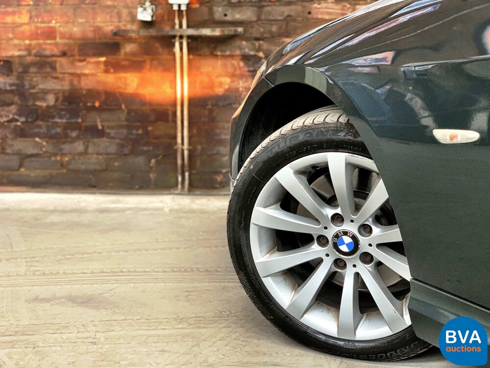 BMW 325d Touring 197pk -Facelift- 2009, 3-XLF-49