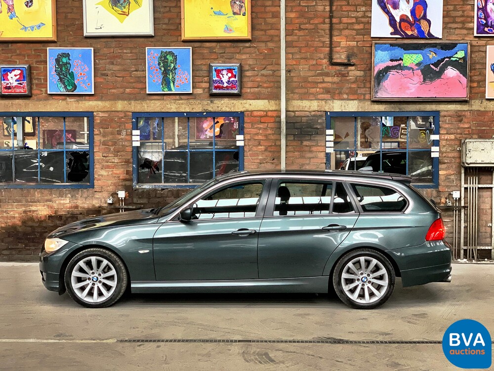 BMW 325d Touring 197pk -Facelift- 2009, 3-XLF-49