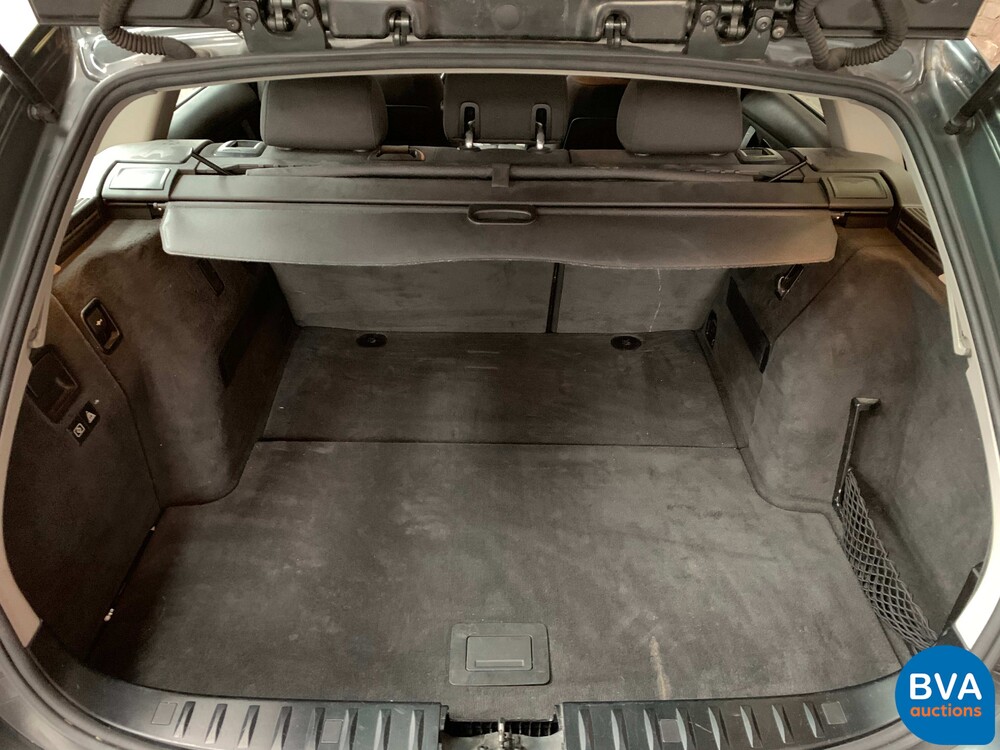 BMW 325d Touring 197pk -Facelift- 2009, 3-XLF-49