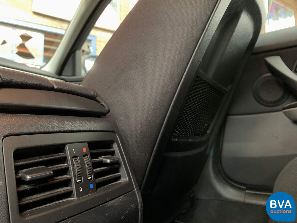 BMW 325d Touring 197pk -Facelift- 2009, 3-XLF-49