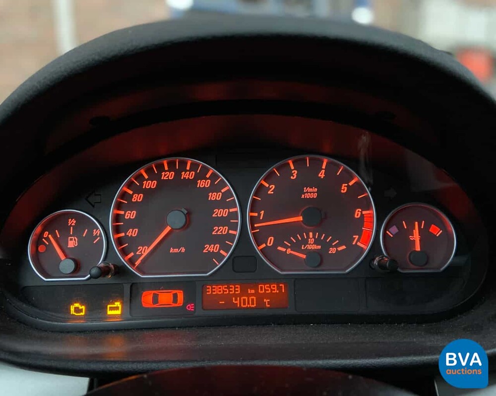 BMW 330Ci E46 231pk 2002, 61-JT-HN