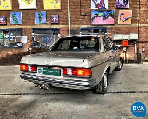 Mercedes-Benz 230E W123 1984, 71-GVJ-7