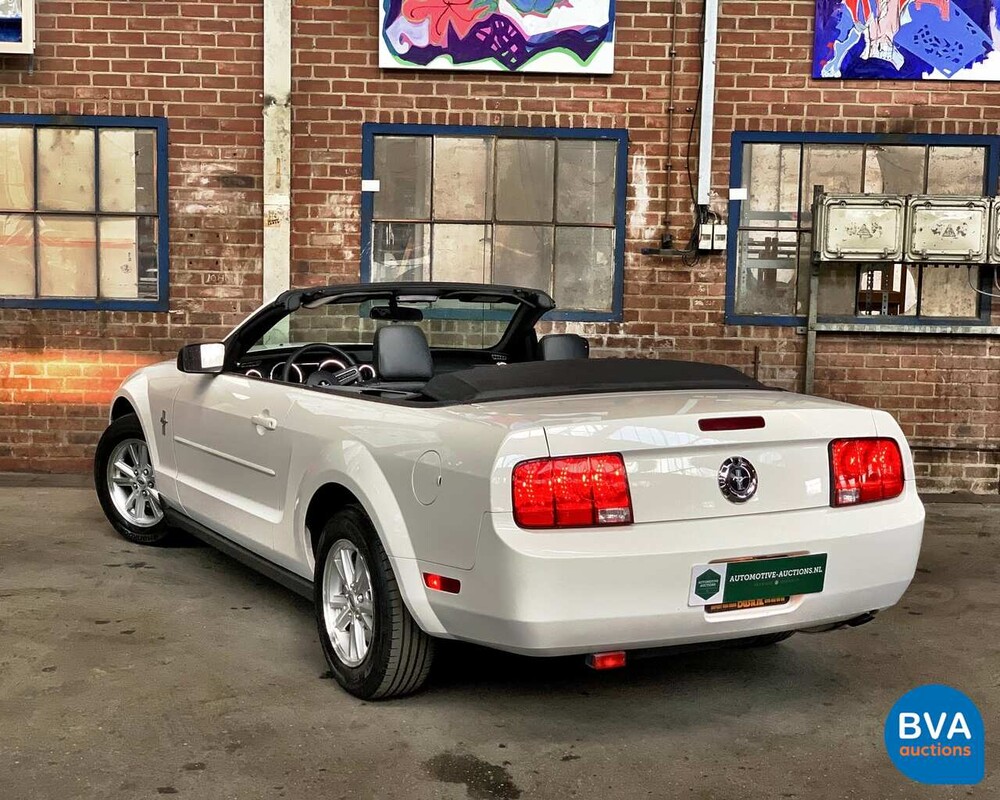 Ford Mustang Convertible 4.0 V6 2007, 81-KDH-9