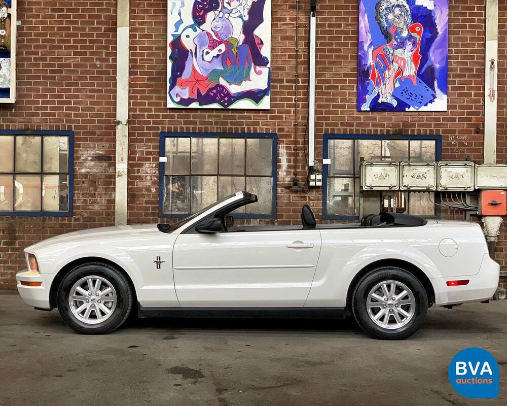 Ford Mustang Convertible 4.0 V6 2007, 81-KDH-9