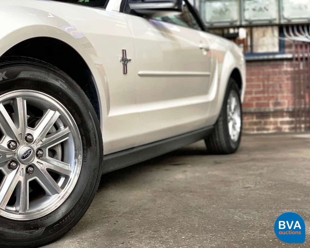 Ford Mustang Convertible 4.0 V6 2007, 81-KDH-9