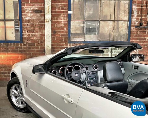 Ford Mustang Convertible 4.0 V6 2007, 81-KDH-9