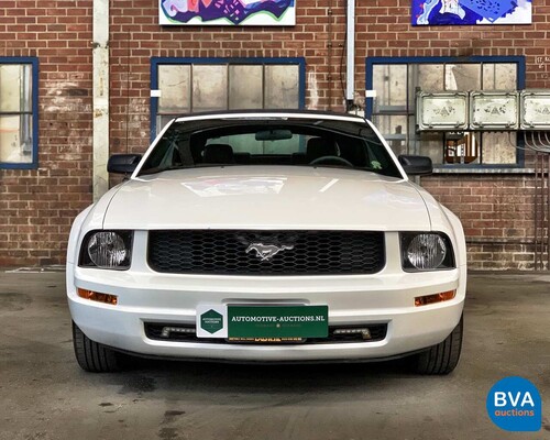 Ford Mustang Convertible 4.0 V6 2007, 81-KDH-9