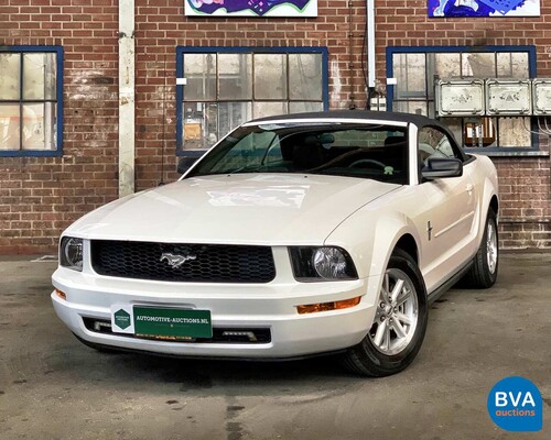 Ford Mustang Convertible 4.0 V6 2007, 81-KDH-9