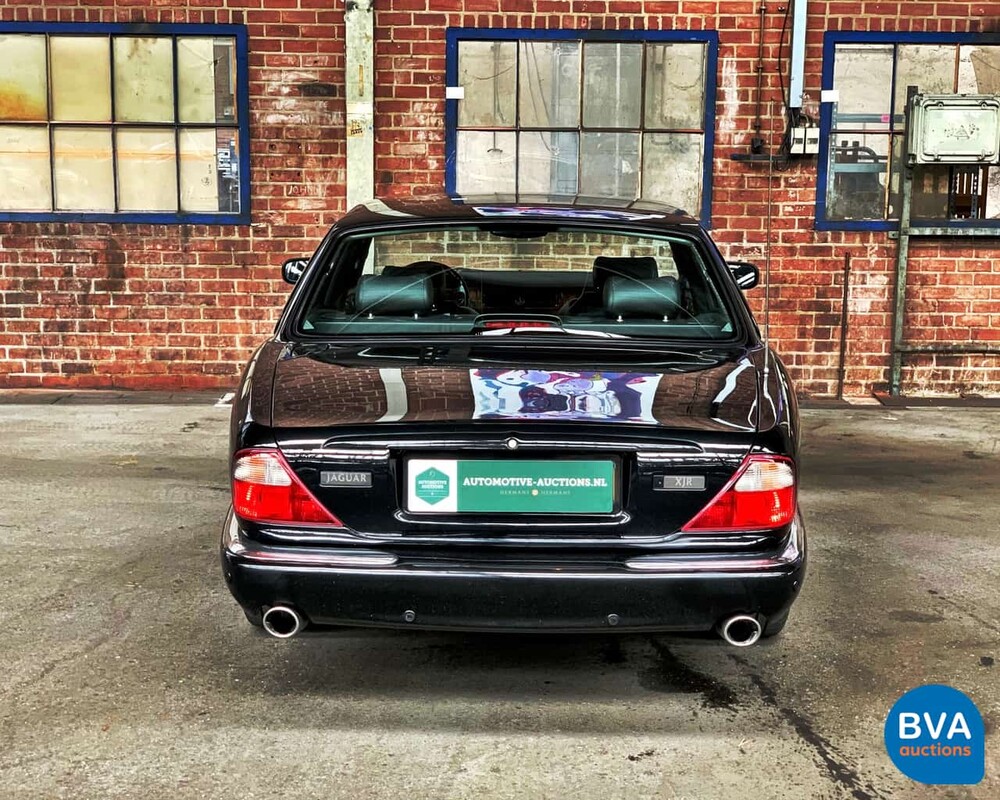 Jaguar XJR 4.0 Supercharger 363pk V8 -Org.NL- 2002, 34-JH-PD