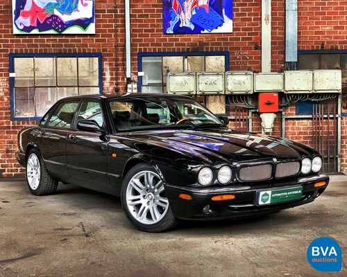 Jaguar XJR 4.0 Supercharger 363pk V8 -Org.NL- 2002, 34-JH-PD