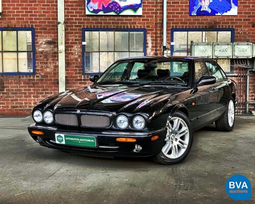 Jaguar XJR 4.0 Supercharger 363pk V8 -Org.NL- 2002, 34-JH-PD