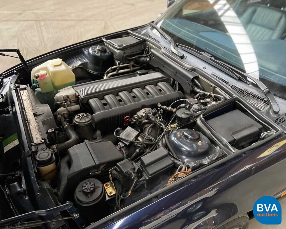 BMW 525i Touring E34, 33-HDH-8