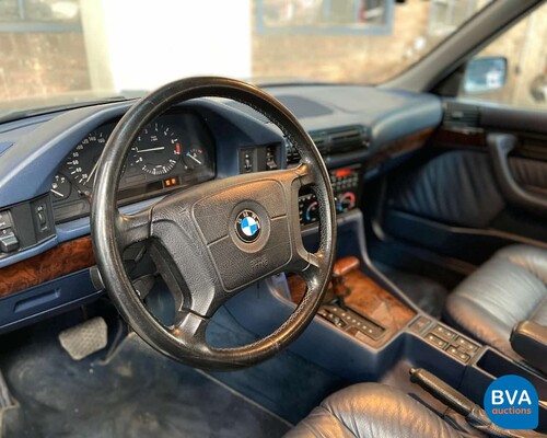 BMW 525i Touring E34, 33-HDH-8