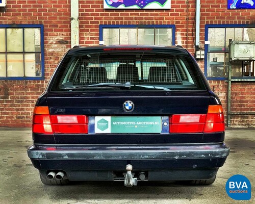 BMW 525i Touring E34, 33-HDH-8