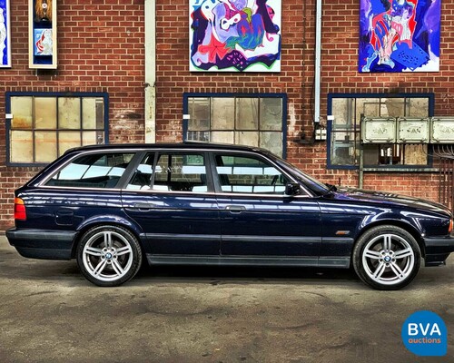 BMW 525i Touring E34, 33-HDH-8