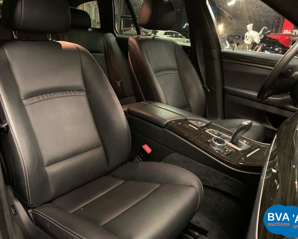 BMW 5-Serie 520d Touring 184pk 2014, 8-XGN-05