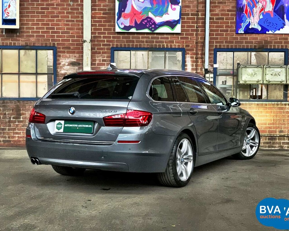 BMW 5-Serie 520d Touring 184pk 2014, 8-XGN-05