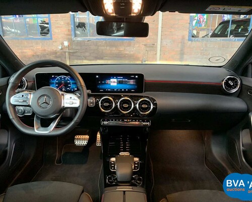 Mercedes-Benz A200 AMG 2019 163pk A-Klasse NW-Model -Garantie-