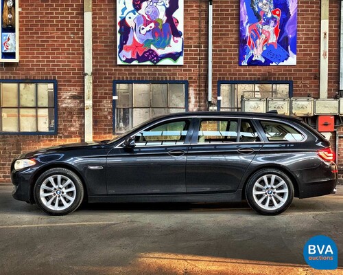 BMW 5-Serie Touring 528i High Executive 258pk 2011, 78-PLG-1