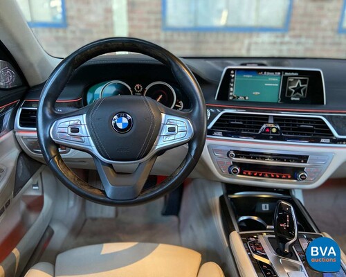 BMW 750Li xDrive 449pk High Ex. 2015 V8 7 Series LANG, RK-276-X.